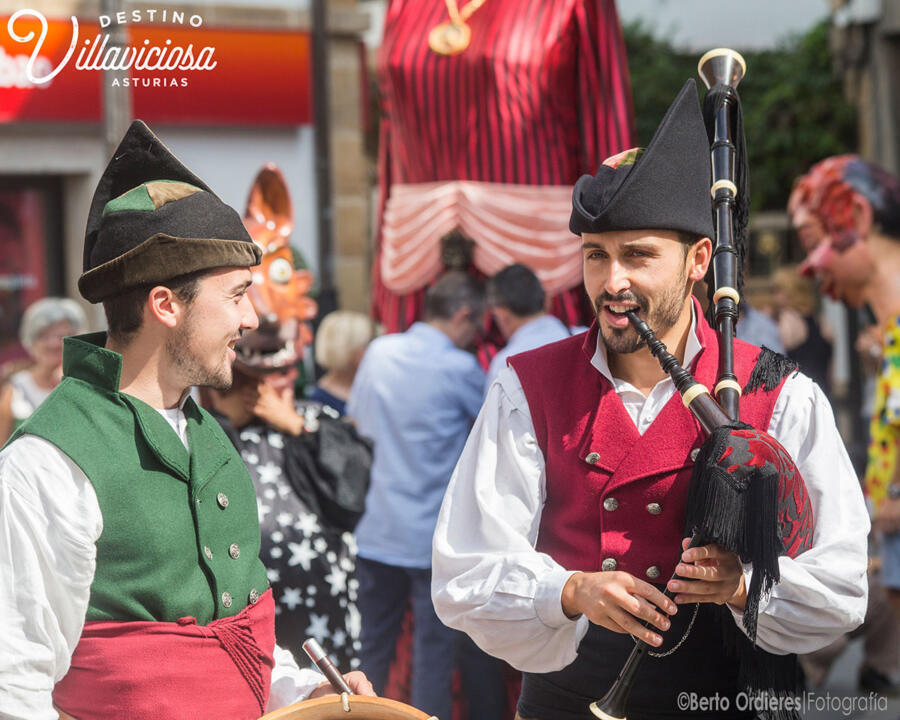 Desfiles de gigantes y cabezudos 14